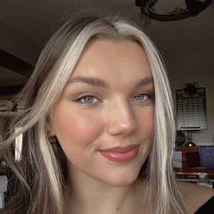 Meet your Posher, Emmah